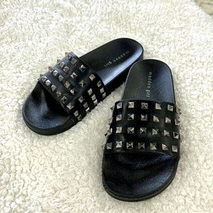 7.5 madden girl slide sandals